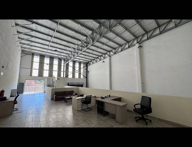 338M² WAREHOUSE TO LET IN LINBRO PARK